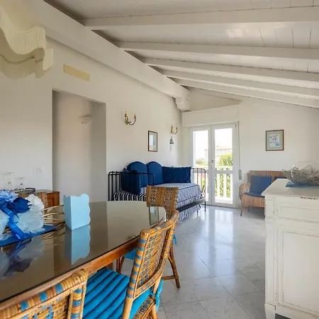 Bilocale A Picco Sul Mare - Vivere Housing