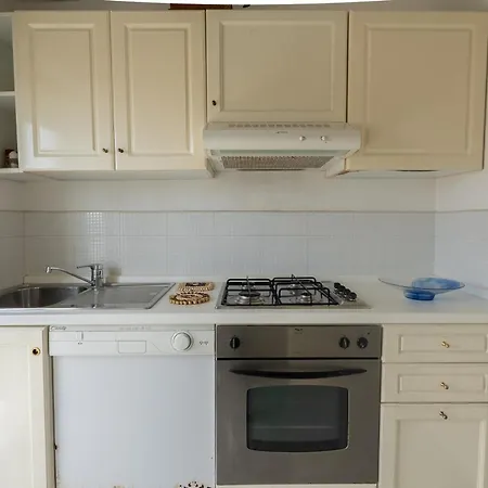 Bilocale A Picco Sul Mare - Vivere Housing Apartment *
