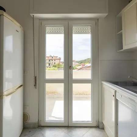 Apartment Bilocale A Picco Sul Mare - Vivere Housing *