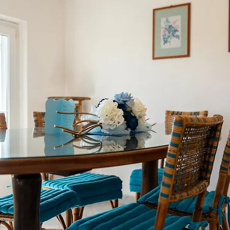 Bilocale A Picco Sul Mare - Vivere Housing 马里纳-迪-皮特拉桑塔